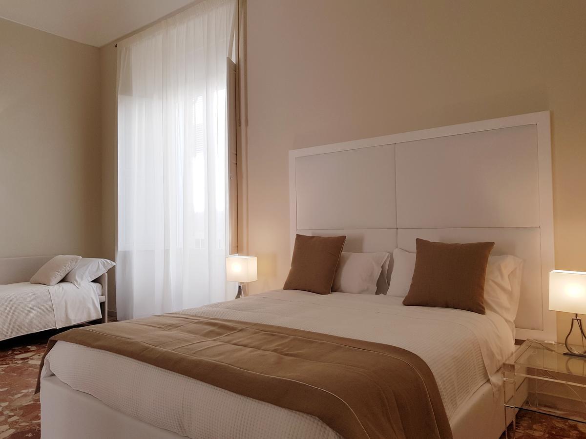 סירקוזה B&B Via Cavour 32 מראה חיצוני תמונה